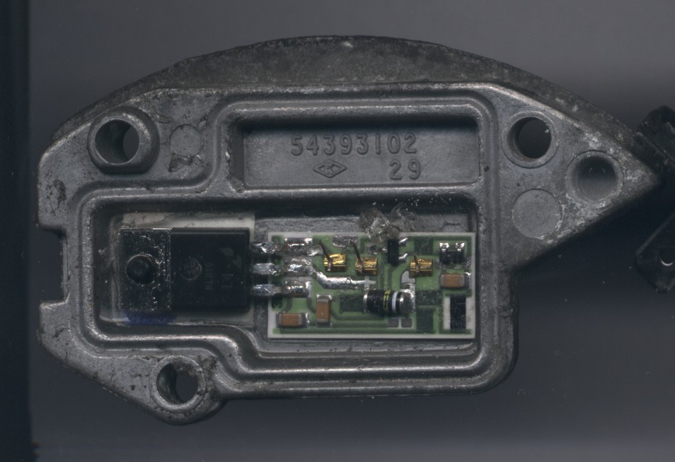 Regulator napięcia