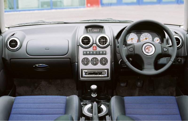 Wnętrze MG ZR '04