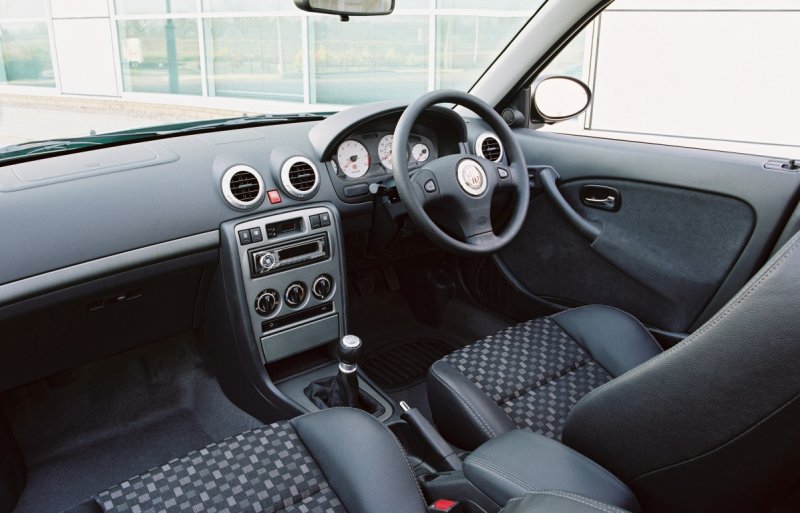 MG ZS '04
