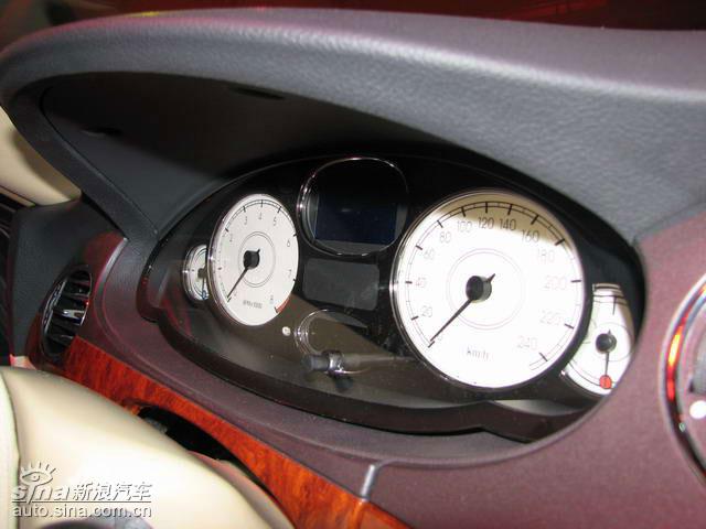 ROEWE 750 na targach motoryzacyjncyh