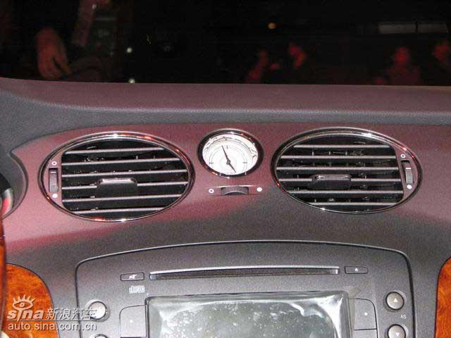 ROEWE 750 na targach motoryzacyjncyh