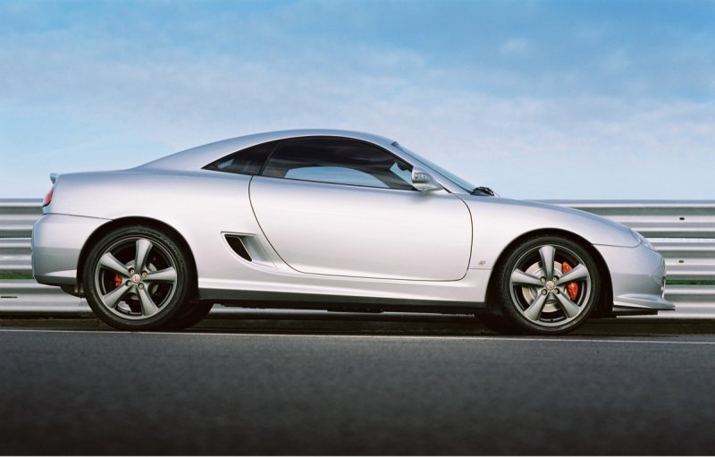 MG GT
