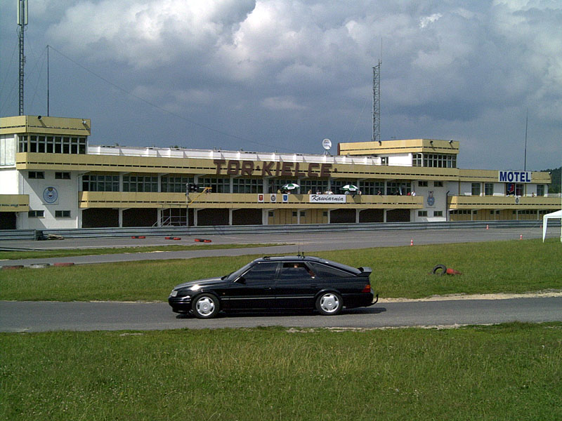 R 800